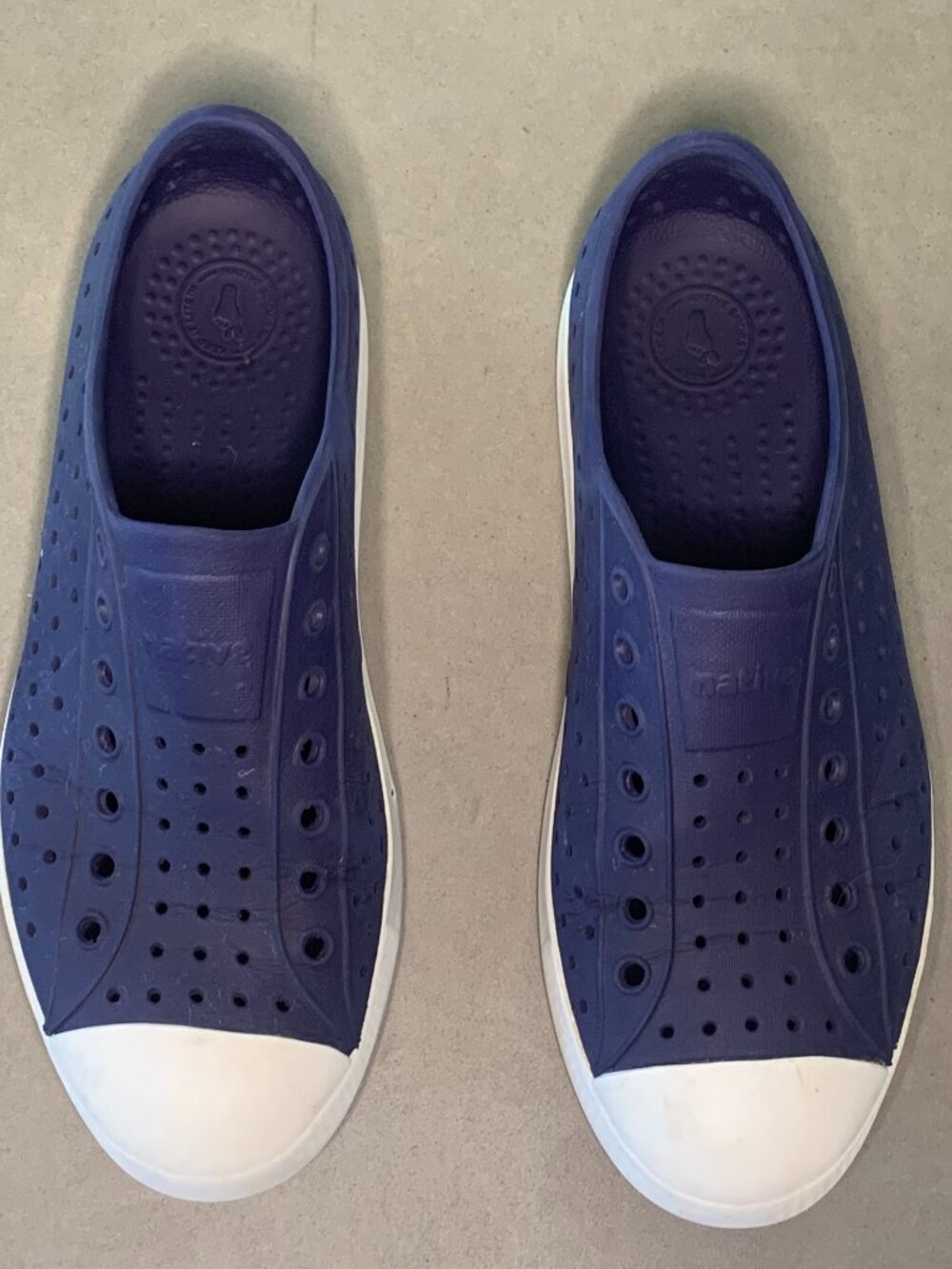 Native Jefferson Navy White Slip On Shoes Men’s Size 9